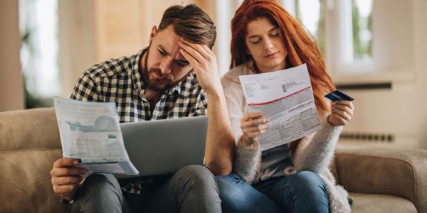 Financial risks people in their 40s should avoid taking in 2023