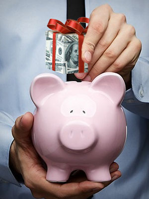 Wish to be a top-notch saver? Dump 50% of your pay hike into the saving account